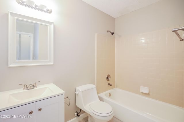 1323 BRANDYWINE Drive B, Orange Park, FL 32065