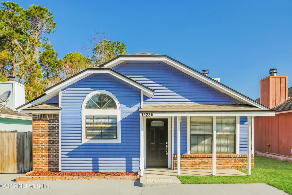1323 BRANDYWINE Drive B, Orange Park, FL 32065