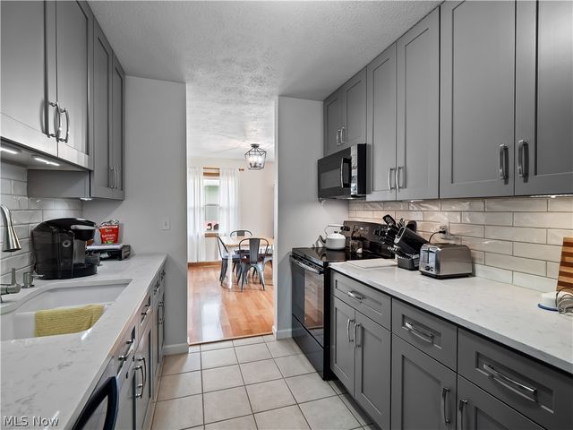 760 Trotter Lane, Berea, OH 44017