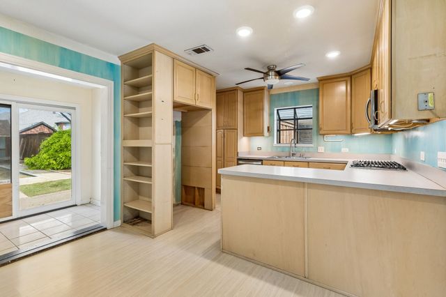 8015 Eagle Trail, Dallas, TX 75238