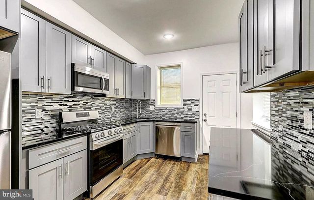 2108 E STELLA ST, Philadelphia, PA 19134