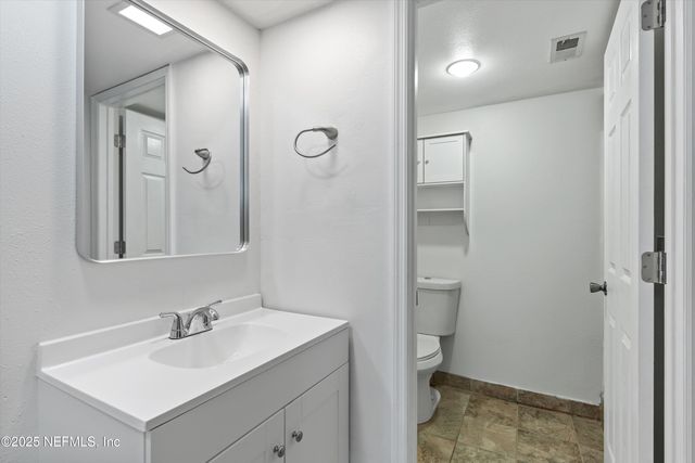 4915 BAYMEADOWS Road 8B, Jacksonville, FL 32217