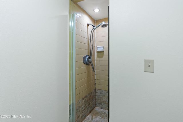 4915 BAYMEADOWS Road 8B, Jacksonville, FL 32217