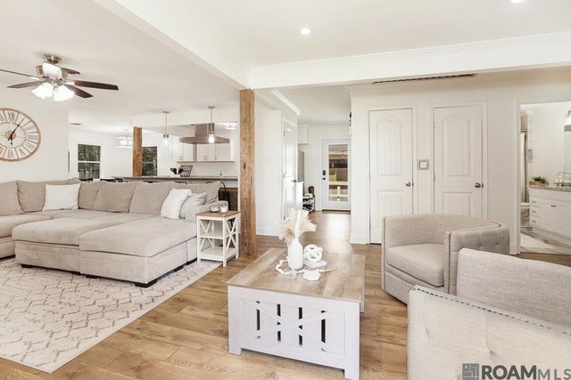 11465 Beco Rd, St Amant, LA 70774