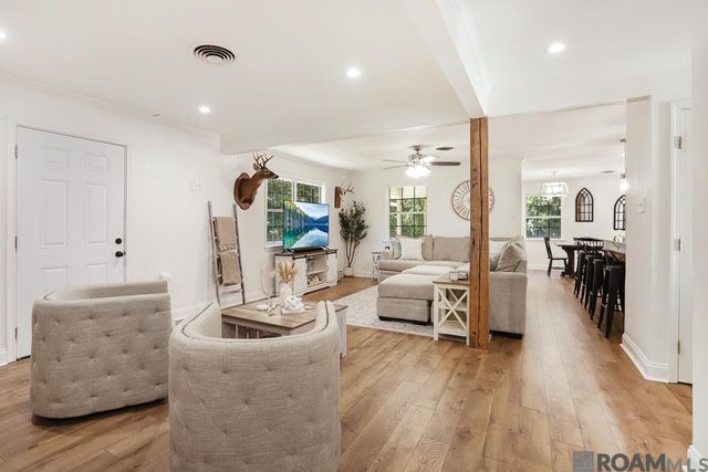 11465 Beco Rd, St Amant, LA 70774