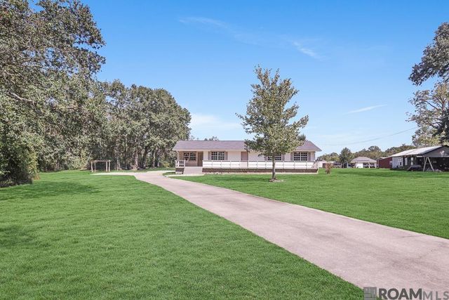 11465 Beco Rd, St Amant, LA 70774