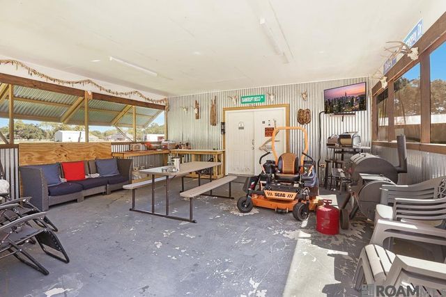 11465 Beco Rd, St Amant, LA 70774