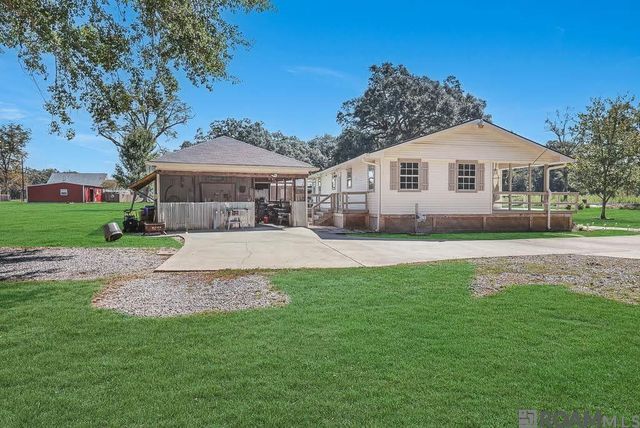 11465 Beco Rd, St Amant, LA 70774