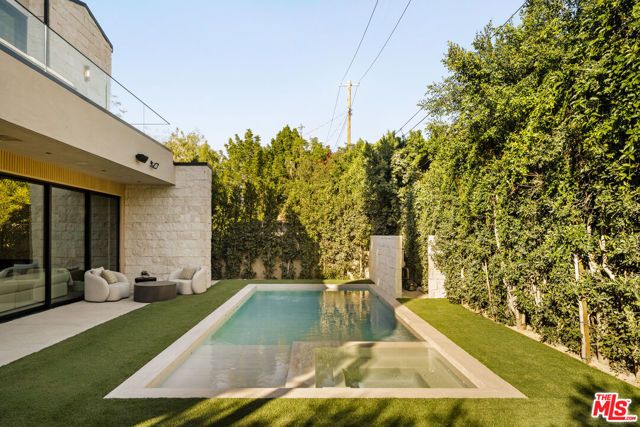 4724 Halbrent Avenue, Sherman Oaks, CA 91403
