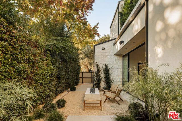 4724 Halbrent Avenue, Sherman Oaks, CA 91403
