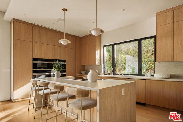 4724 Halbrent Avenue, Sherman Oaks, CA 91403