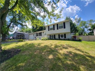 128 Dorando Way, Salina, NY 13090