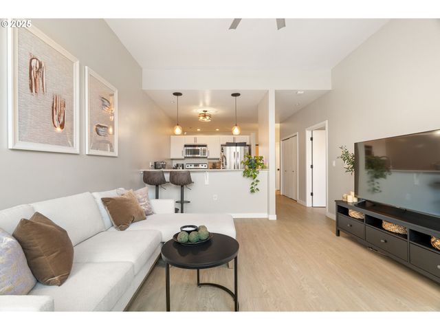 1125 Nw 9TH Ave 517, Portland, OR 97209