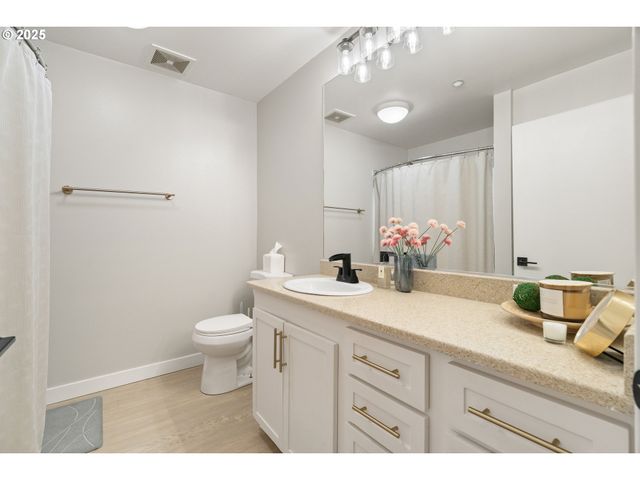 1125 Nw 9TH Ave 517, Portland, OR 97209