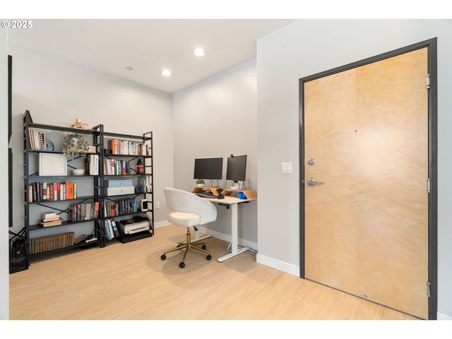 1125 Nw 9TH Ave 517, Portland, OR 97209