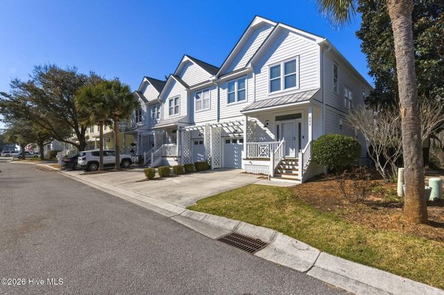 200 River Gate Lane, Wilmington, NC 28412