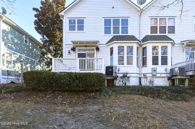 200 River Gate Lane, Wilmington, NC 28412