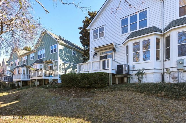 200 River Gate Lane, Wilmington, NC 28412