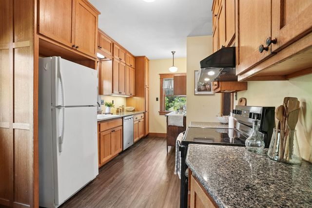 516 W 11th Street, Cedar Falls, IA 50613