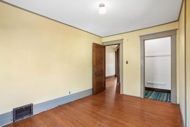 516 W 11th Street, Cedar Falls, IA 50613
