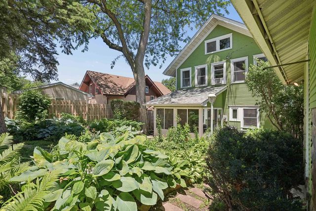 516 W 11th Street, Cedar Falls, IA 50613
