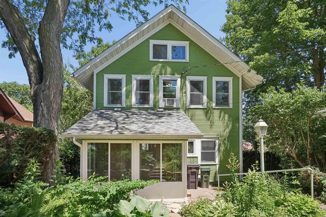 516 W 11th Street, Cedar Falls, IA 50613