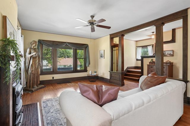 516 W 11th Street, Cedar Falls, IA 50613