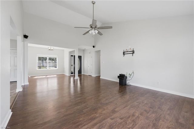 402 Calvin ST, Suffolk, VA 23435