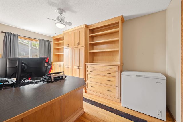 550 Mckinley Street, Anoka, MN 55303