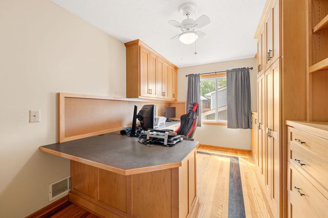 550 Mckinley Street, Anoka, MN 55303