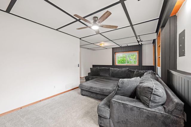 550 Mckinley Street, Anoka, MN 55303