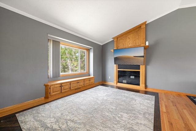 550 Mckinley Street, Anoka, MN 55303