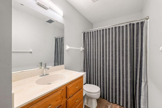 550 Mckinley Street, Anoka, MN 55303
