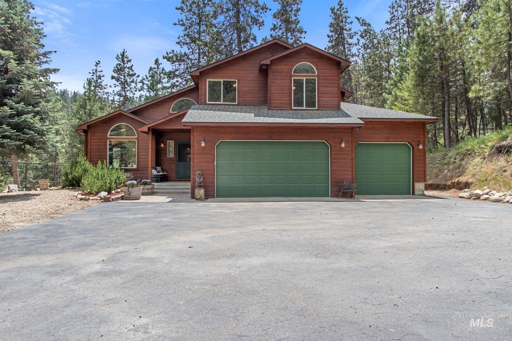 16 Meadow Lane, Boise, ID 83716