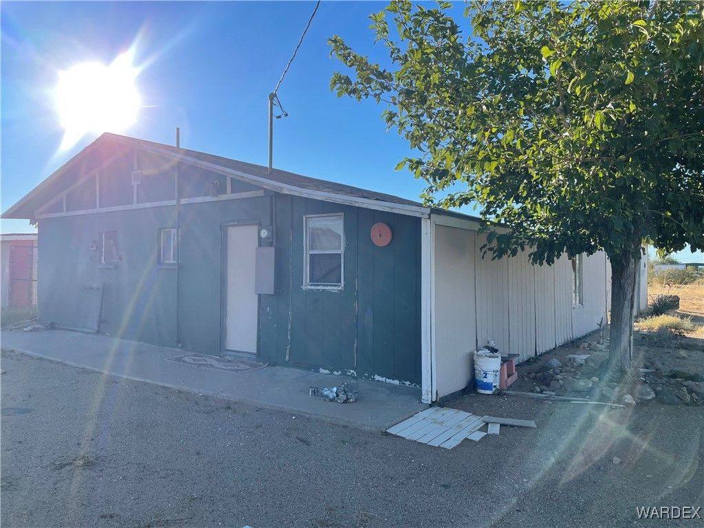 3404 N Verde Road, Golden Valley, AZ 86413