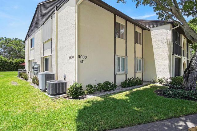 5930 Whispering Pine Way B-2, Greenacres, FL 33463