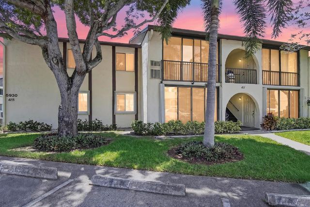 5930 Whispering Pine Way B-2, Greenacres, FL 33463