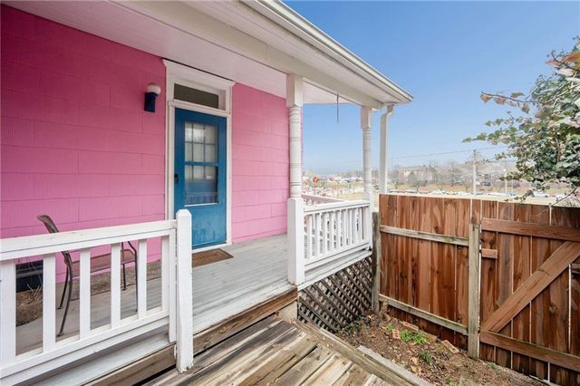 2518 Charlotte Street, Kansas City, MO 64108