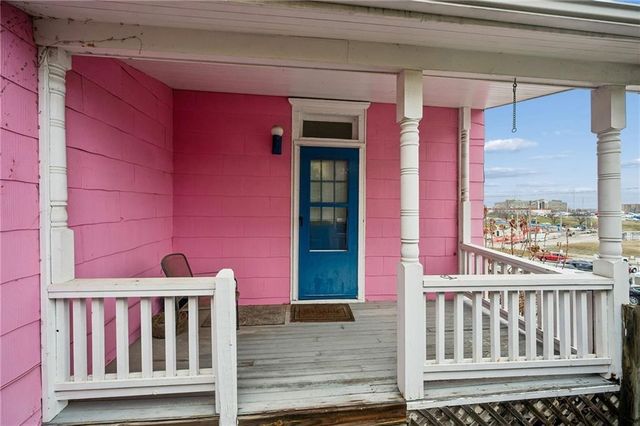 2518 Charlotte Street, Kansas City, MO 64108