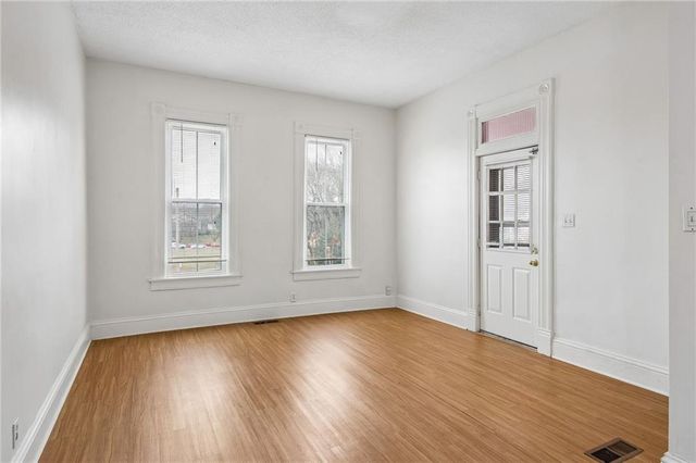 2518 Charlotte Street, Kansas City, MO 64108