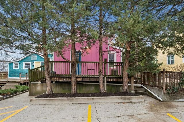 2518 Charlotte Street, Kansas City, MO 64108
