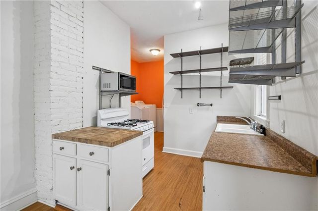 2518 Charlotte Street, Kansas City, MO 64108