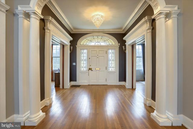 818 W UNIVERSITY PKWY, Baltimore, MD 21210