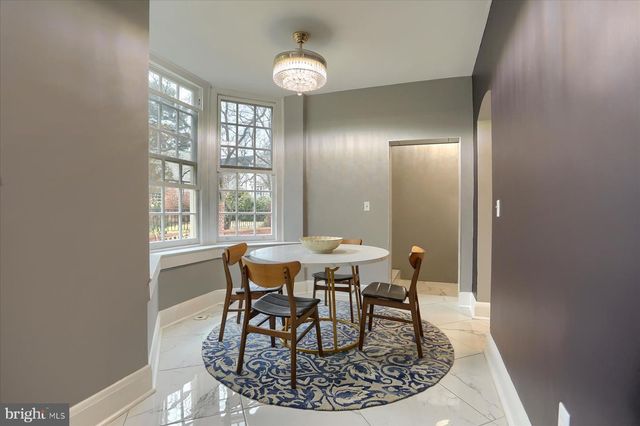 818 W UNIVERSITY PKWY, Baltimore, MD 21210