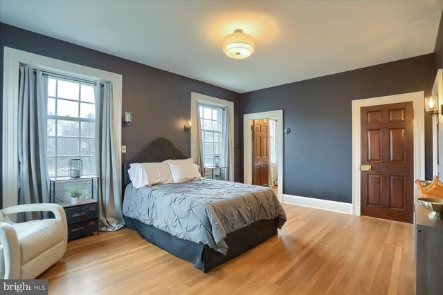 818 W UNIVERSITY PKWY, Baltimore, MD 21210