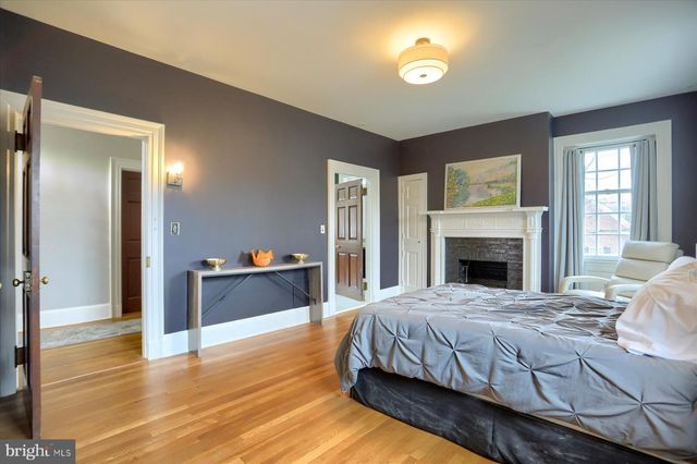 818 W UNIVERSITY PKWY, Baltimore, MD 21210