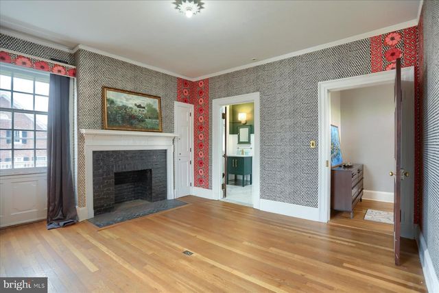 818 W UNIVERSITY PKWY, Baltimore, MD 21210