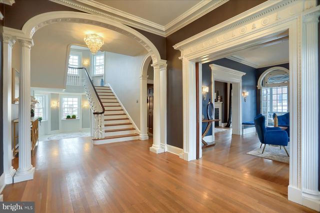 818 W UNIVERSITY PKWY, Baltimore, MD 21210