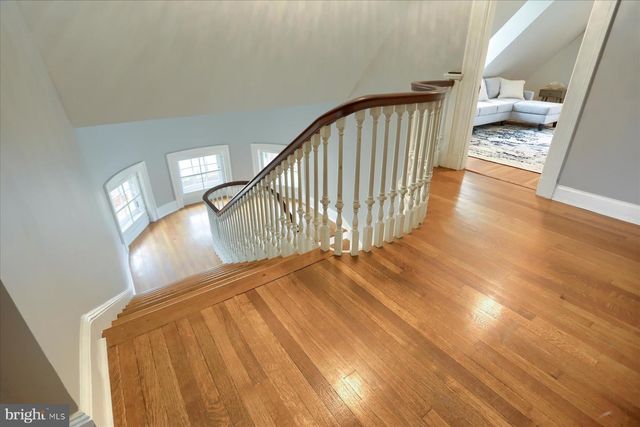 818 W UNIVERSITY PKWY, Baltimore, MD 21210