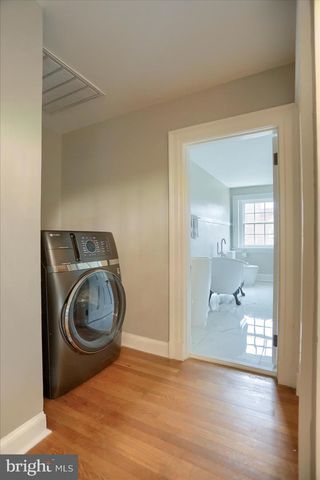 818 W UNIVERSITY PKWY, Baltimore, MD 21210
